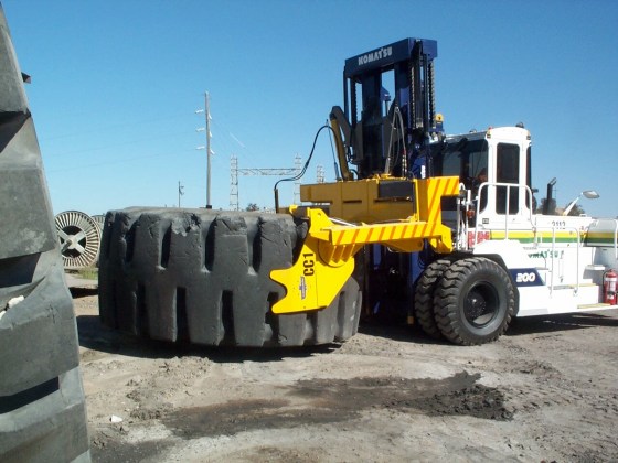 DCP_1229,Callide tyre handler9